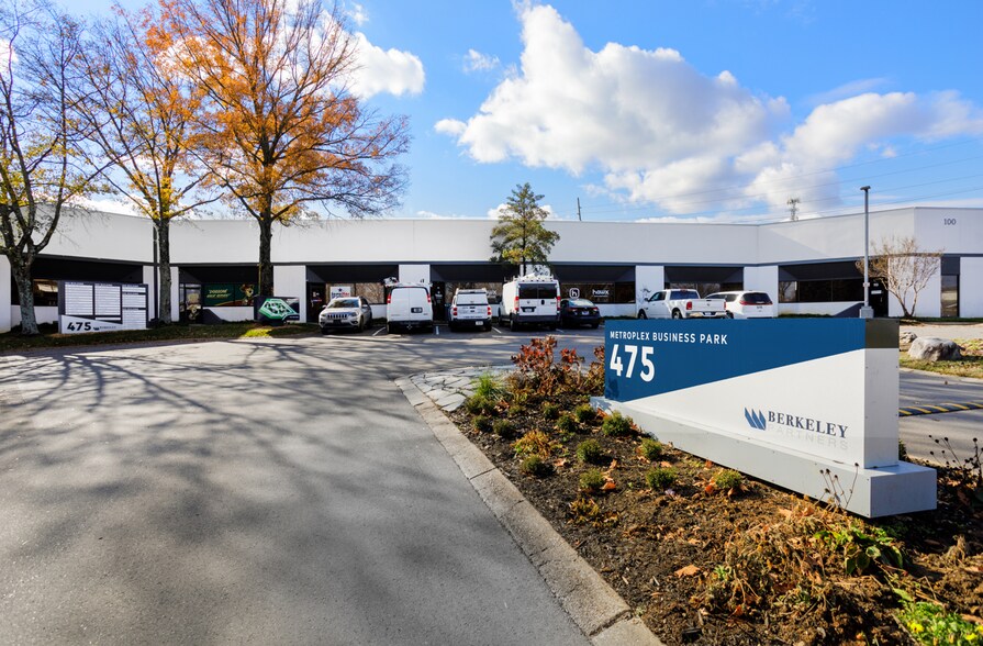 More Photos Of 475 Metroplex Dr, Nashville Light Distribution For Lease