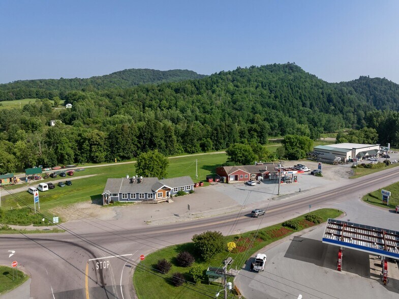 More Photos Of 4807 VT-15, Jeffersonville Specialty For Sale