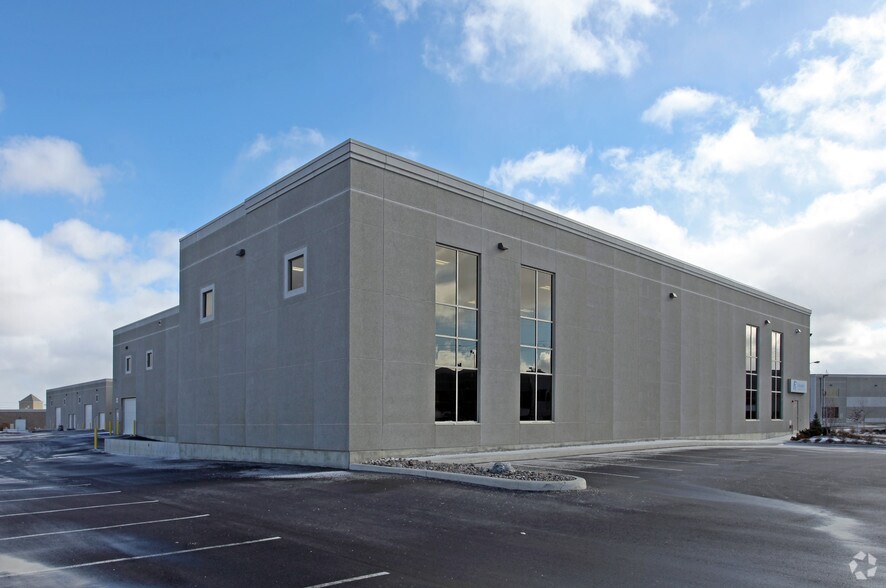 More Photos Of 100 Innovation Dr, Vaughan Warehouse For Lease