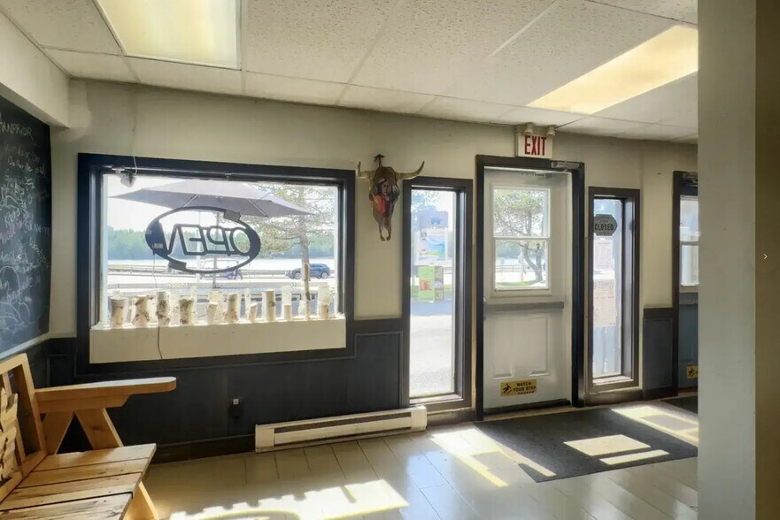 More Photos Of 6 Water st, Tehkummah Restaurant For Sale