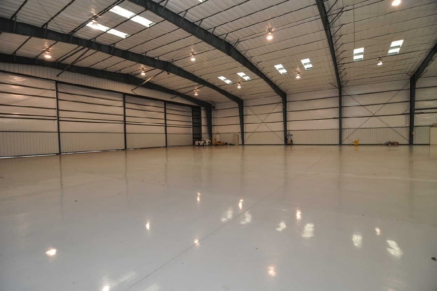 More Photos Of 490 Briscoe Blvd, Lawrenceville Airplane Hangar For Sale