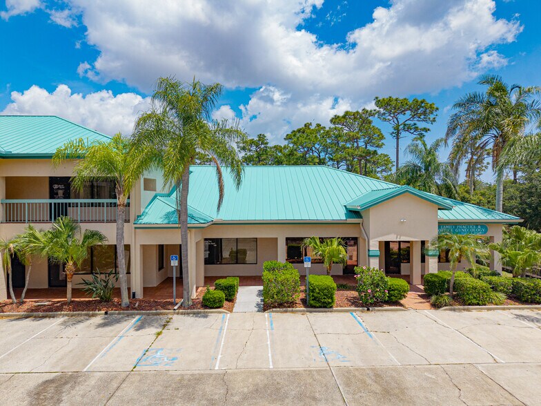 More Photos Of 1071 Port Malabar Blvd NE, Palm Bay Medical For Sale