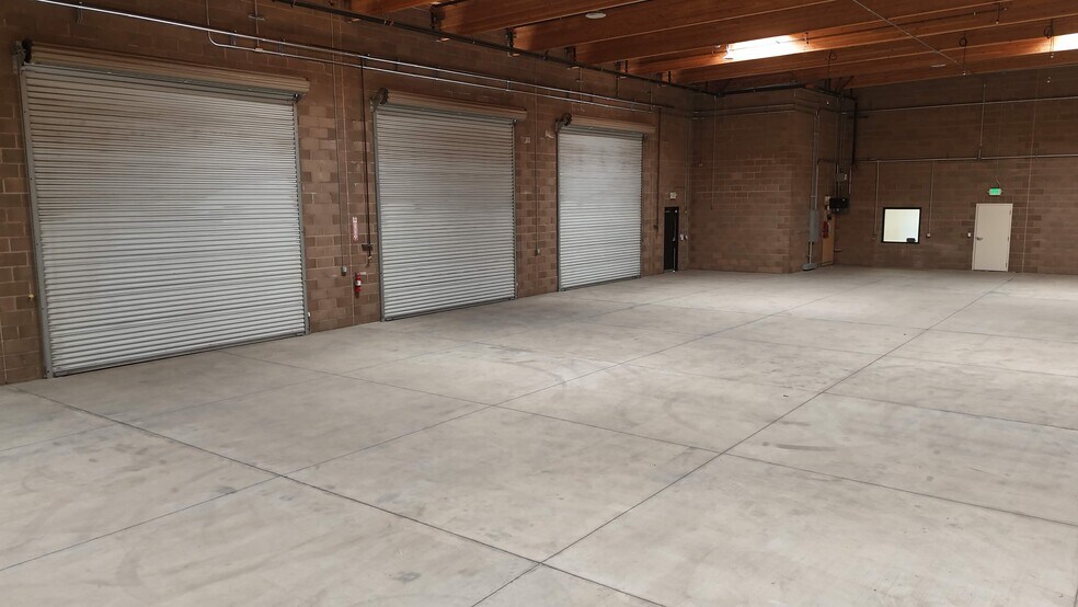 More Photos Of 1650 Olympic Dr, Turlock Warehouse For Lease