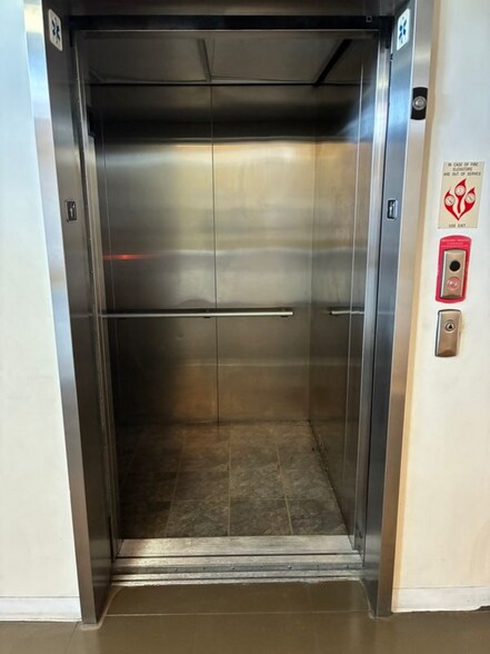 More Photos Of 1512 W Slauson Ave, Los Angeles Schools For Lease