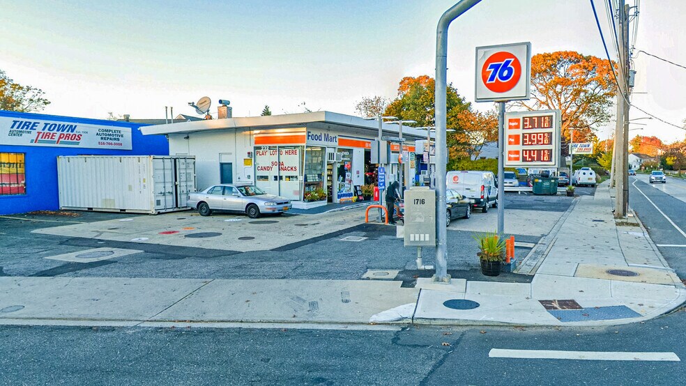 Primary Photo Of 232 Long Beach Rd, Rockville Centre Service Station For Sale