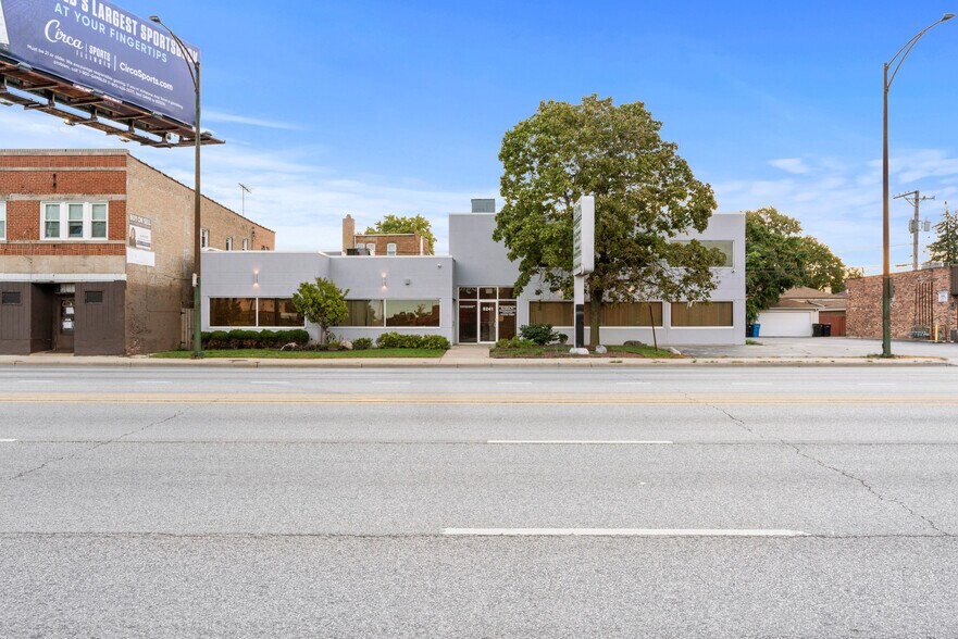 More Photos Of 5241 S Cicero Ave, Chicago Medical For Lease