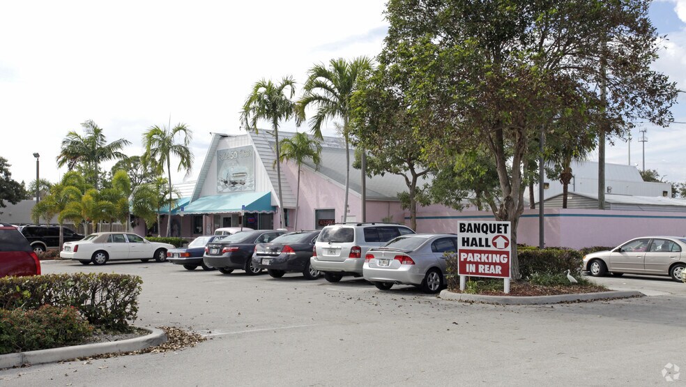 More Photos Of 2410 N Federal Hwy, Delray Beach General Retail For Sale