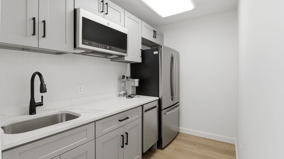 More Photos Of 15300 Spencerville Ct, Burtonsville Medical For Lease