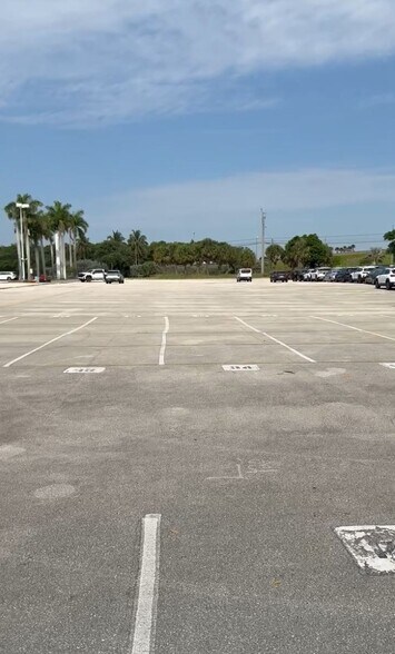 More Photos Of 2150 NE 7th Ave, Dania Beach Office For Lease