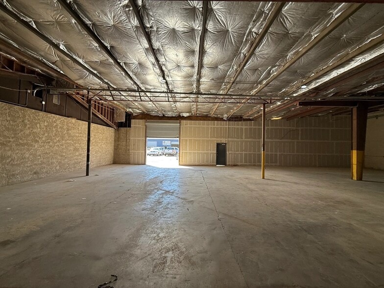 More Photos Of 3650 N 40th Ave, Phoenix Warehouse For Sale