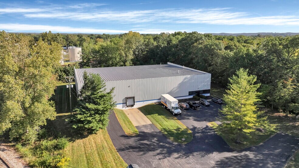 Primary Photo Of 700 O'Neill Dr, Hebron Warehouse For Lease