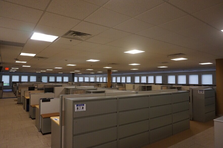 More Photos Of 40 Media Dr, Queensbury Office For Lease