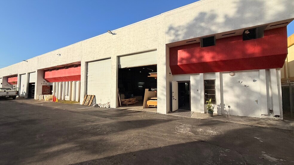 More Photos Of 8497-8499 NW 54th St, Doral Warehouse For Sale