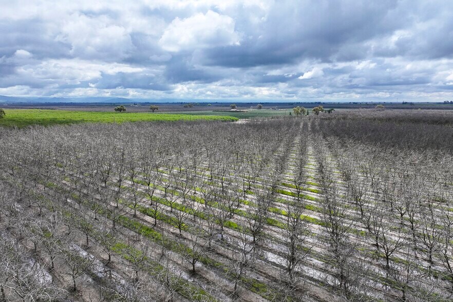 More Photos Of Road 180, Strathmore Land For Sale