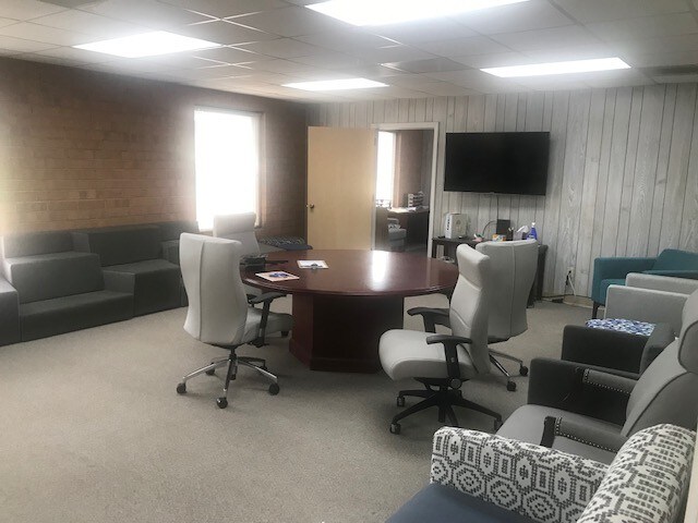 More Photos Of 7514 NC Hwy 10, Vale Manufacturing For Lease