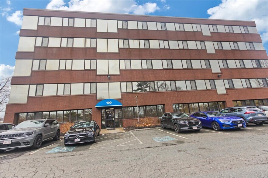 More Photos Of 100 Corporate Pl, Peabody Office For Lease