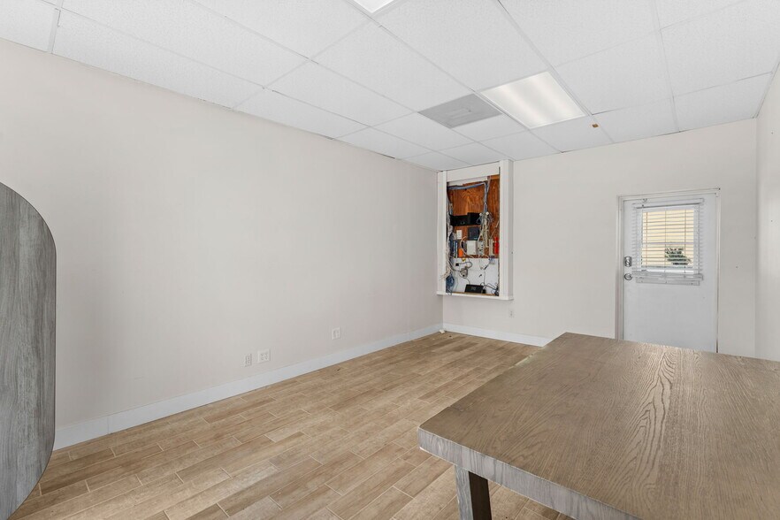 More Photos Of 226 King St, Cocoa Unknown For Lease