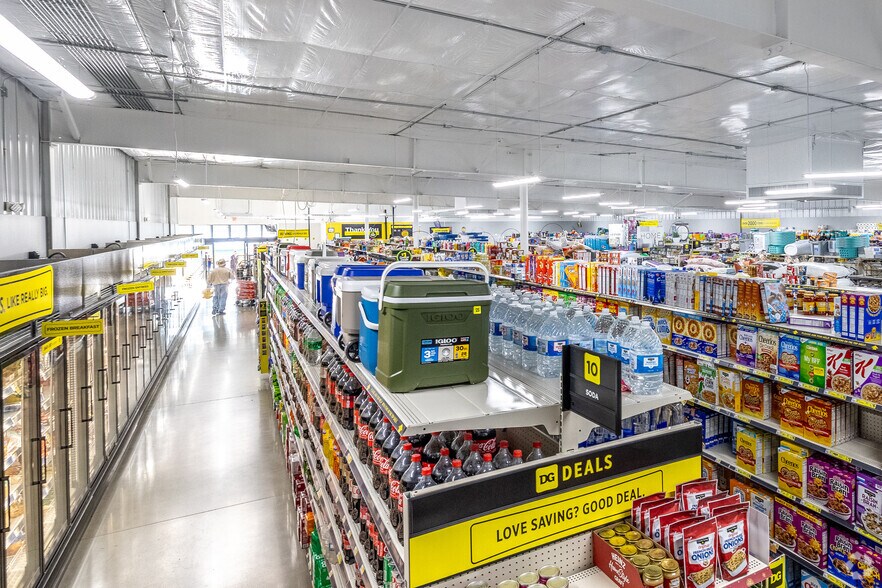 More Photos Of 113 E Main Ave, Rockford Convenience Store For Sale