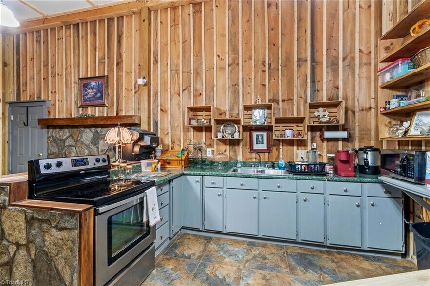 More Photos Of 1595 Cheatham Ford Rd, Hiddenite Religious Facility For Sale