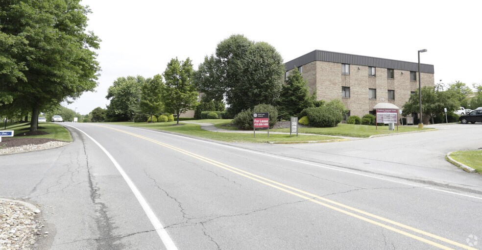 More Photos Of 213 Executive Dr, Cranberry Medical For Lease