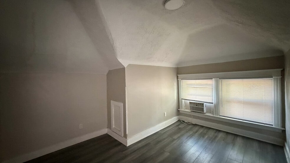 More Photos Of 2478 Paris St, Cincinnati Multifamily For Sale