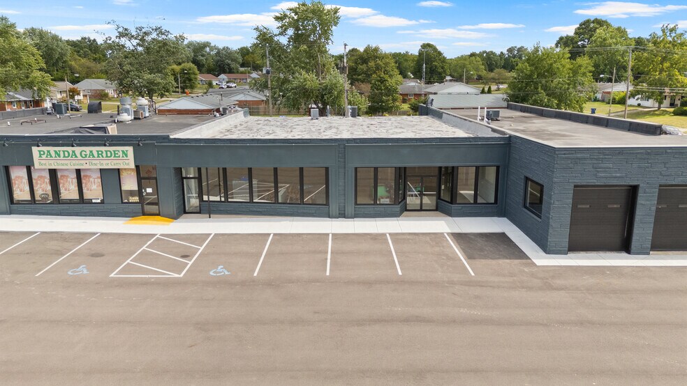 More Photos Of 6821-6847 Dayton Springfield Rd, Enon General Retail For Lease