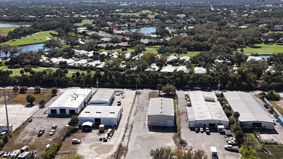 More Photos Of 170 Rich St, Venice Warehouse For Sale