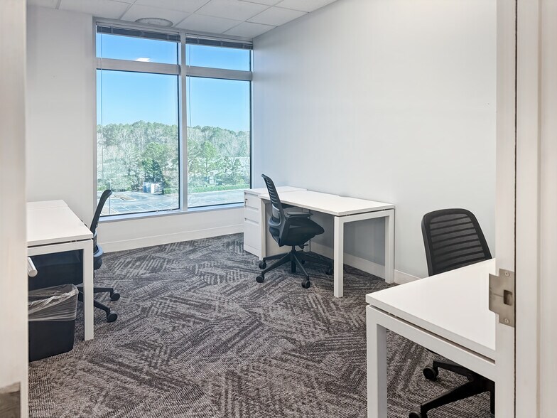 More Photos Of 2530 Meridian Pky, Durham Coworking Space