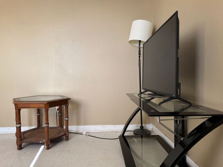 More Photos Of 607 W Wilson St, Borger Apartments For Sale