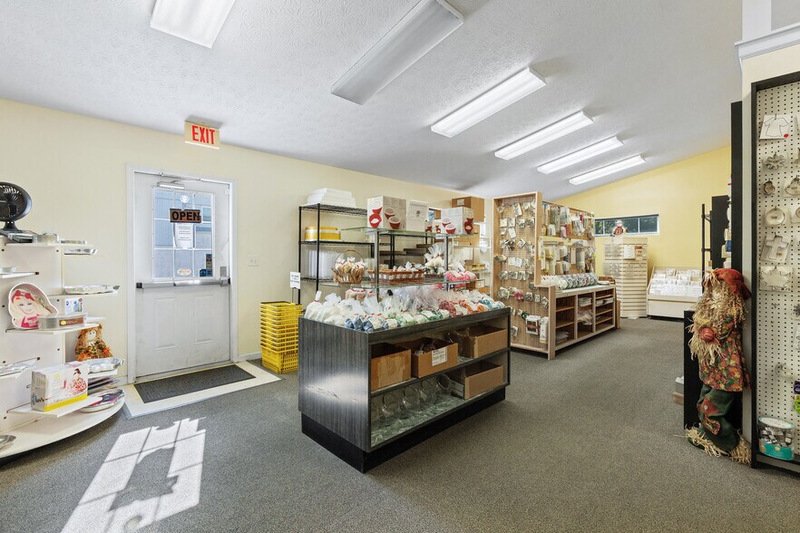 More Photos Of 3341 Dayton-xenia Rd, Dayton Storefront Retail Office For Sale