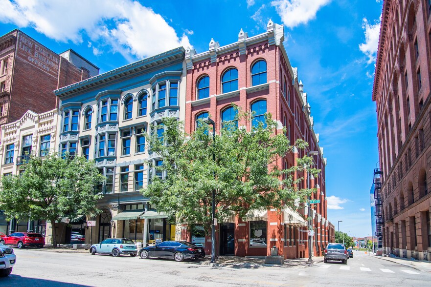 More Photos Of 102-106 W 9th St, Kansas City Unknown For Lease