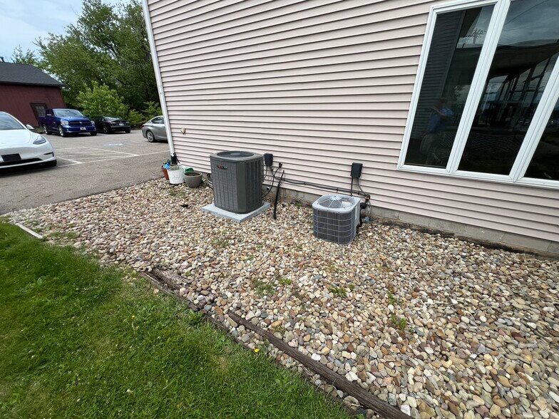 More Photos Of 8433 Cleveland Ave NW, Canton General Retail For Sale