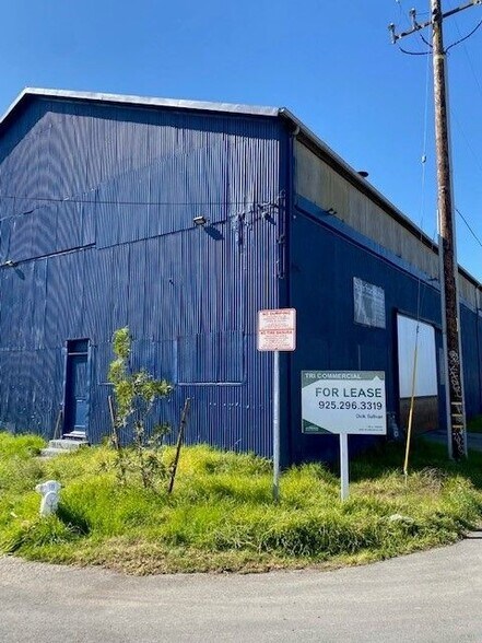Primary Photo Of 1625-1627 Willow St, Oakland Warehouse For Lease