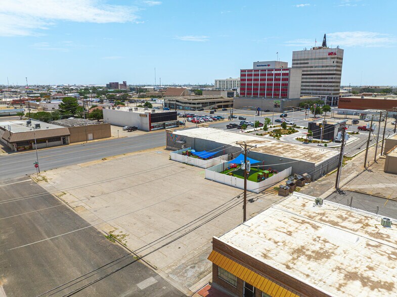 More Photos Of 815 N Grant St, Odessa Freestanding For Sale