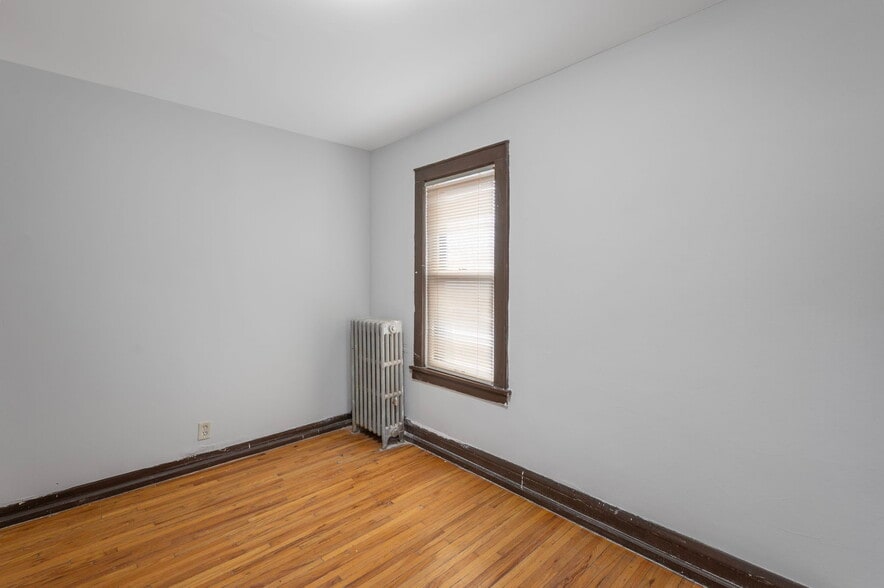 More Photos Of 487 Grand Ave, Saint Paul Apartments For Sale