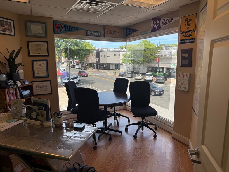 More Photos Of 381 Main St, Wakefield Storefront Retail Office For Lease