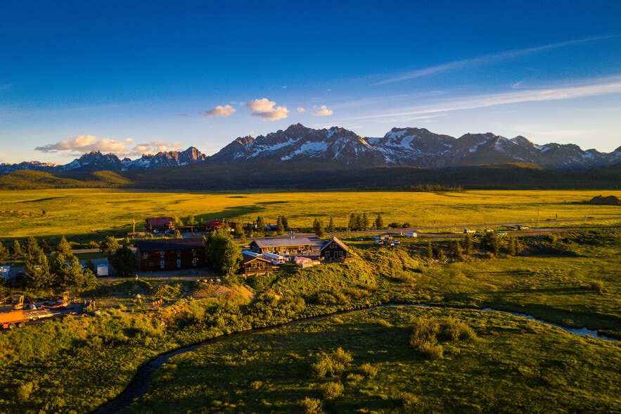 Primary Photo Of 1150 Eva Falls, Stanley Restaurant For Sale