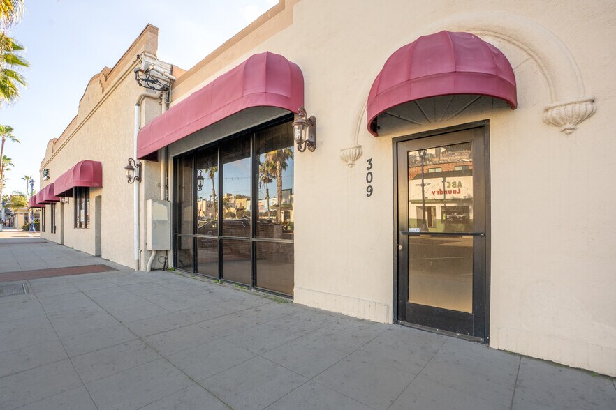 More Photos Of 309-311 N Tremont St, Oceanside Storefront For Lease