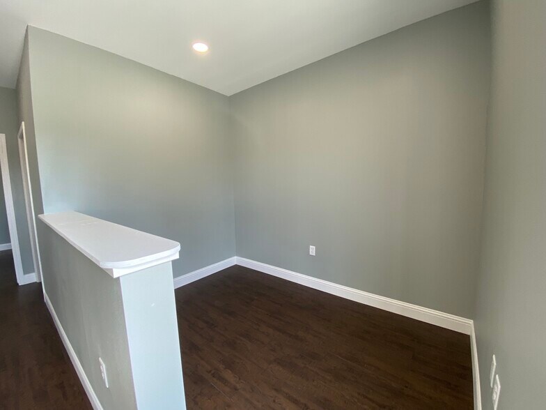 More Photos Of 5490 Washington Blvd, Beaumont Office For Lease