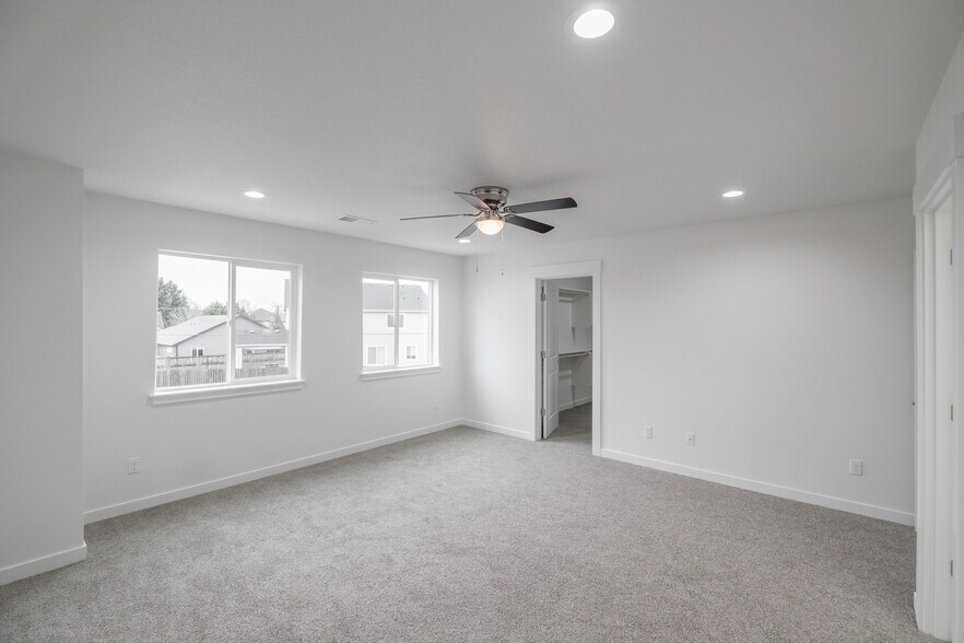 More Photos Of 37731 Rolltide Dr, Lebanon Apartments For Sale