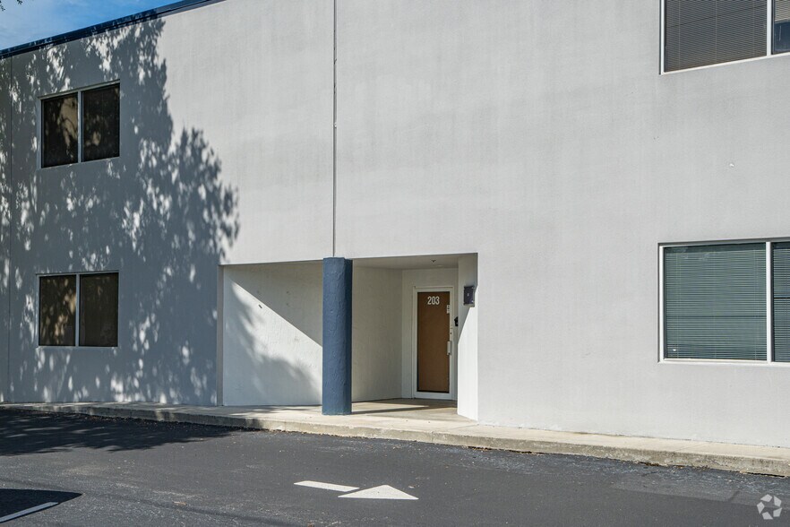 More Photos Of 6600 NW 12th Ave, Fort Lauderdale Distribution For Lease