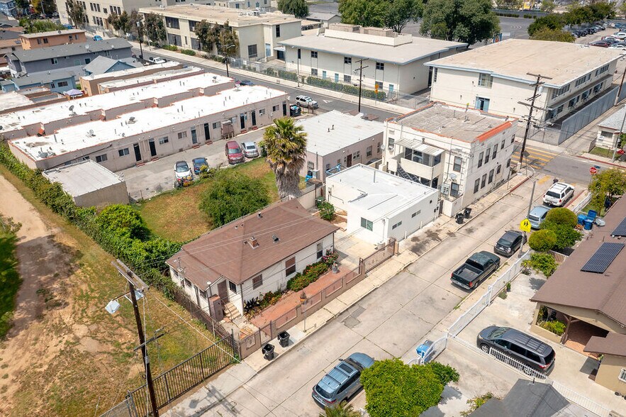 More Photos Of 8715 Regina Ct, Los Angeles Apartments For Sale