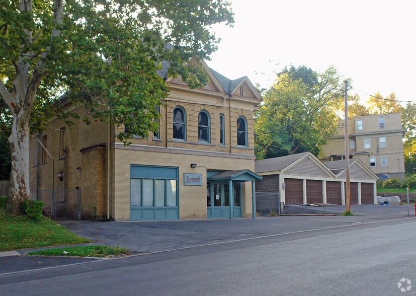 More Photos Of 610 Oak St, Syracuse General Retail For Sale