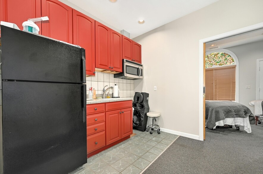 More Photos Of 74 N Main St, North Grafton Medical For Sale