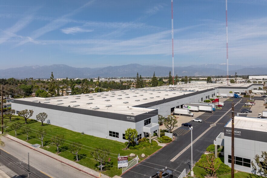 More Photos Of 14287-14291 Don Julian Rd, City of Industry Distribution For Lease