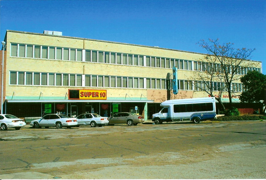 Primary Photo Of 612-620 Washington Ave, Greenville Office For Sale