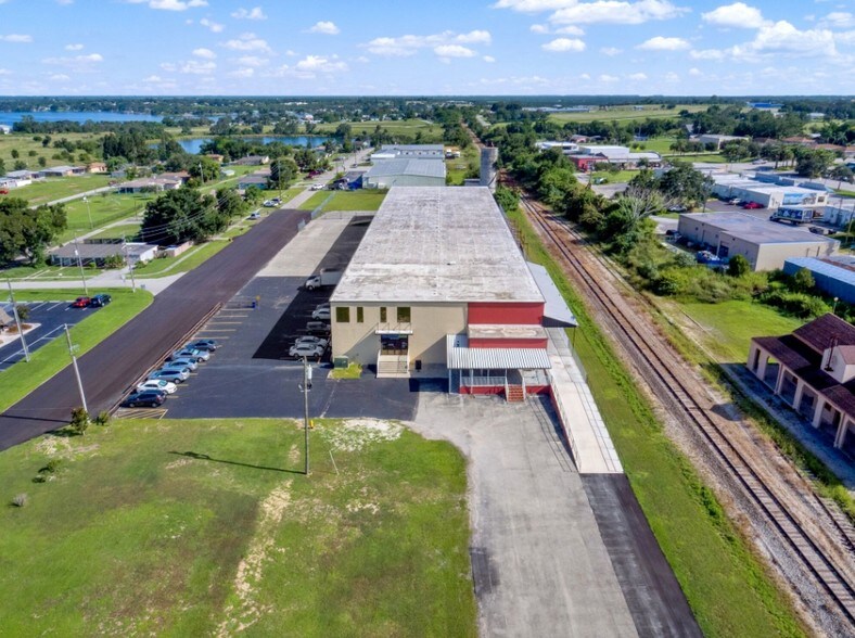 More Photos Of 110 W Interlake Blvd, Lake Placid Warehouse For Lease