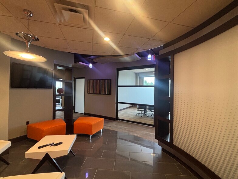 More Photos Of 8894 Stanford Blvd, Columbia Office For Sale
