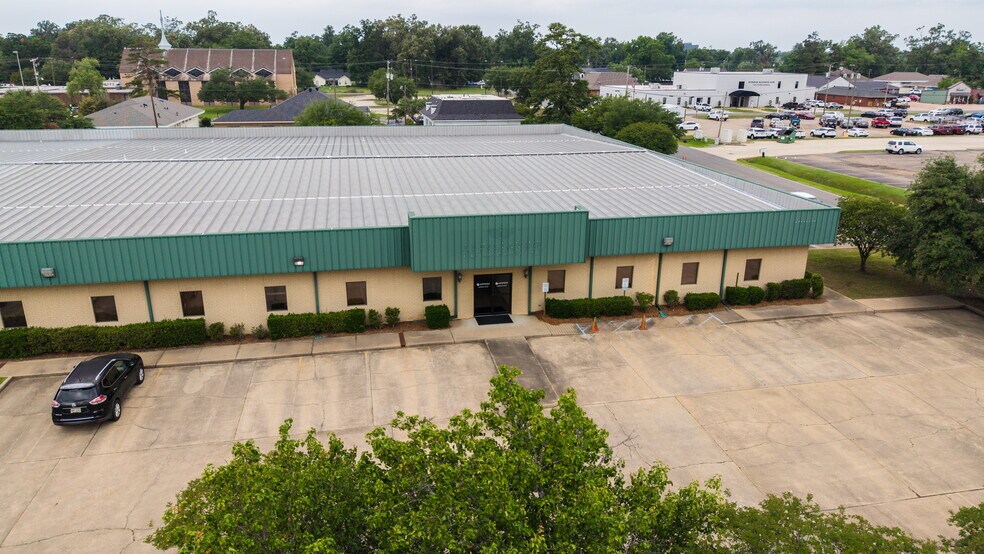 More Photos Of 1301 Hudson Ln, Monroe Office For Sale