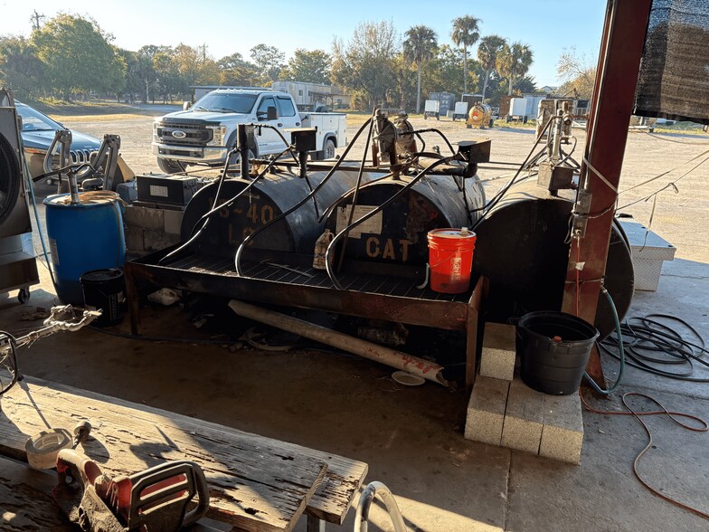 More Photos Of 211 N 9th St, Immokalee Contractor Storage Yard For Sale